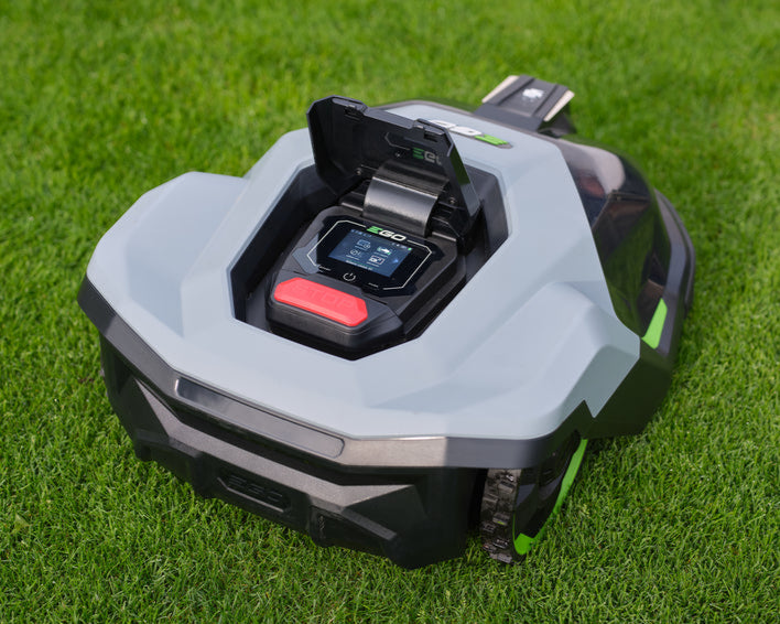 EGO RM4000E Mähroboter von oben mit Display
