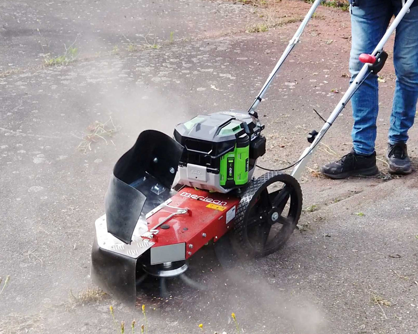Wessels-Gartengeraete_MECLEANWEEDSWEEP-B_3