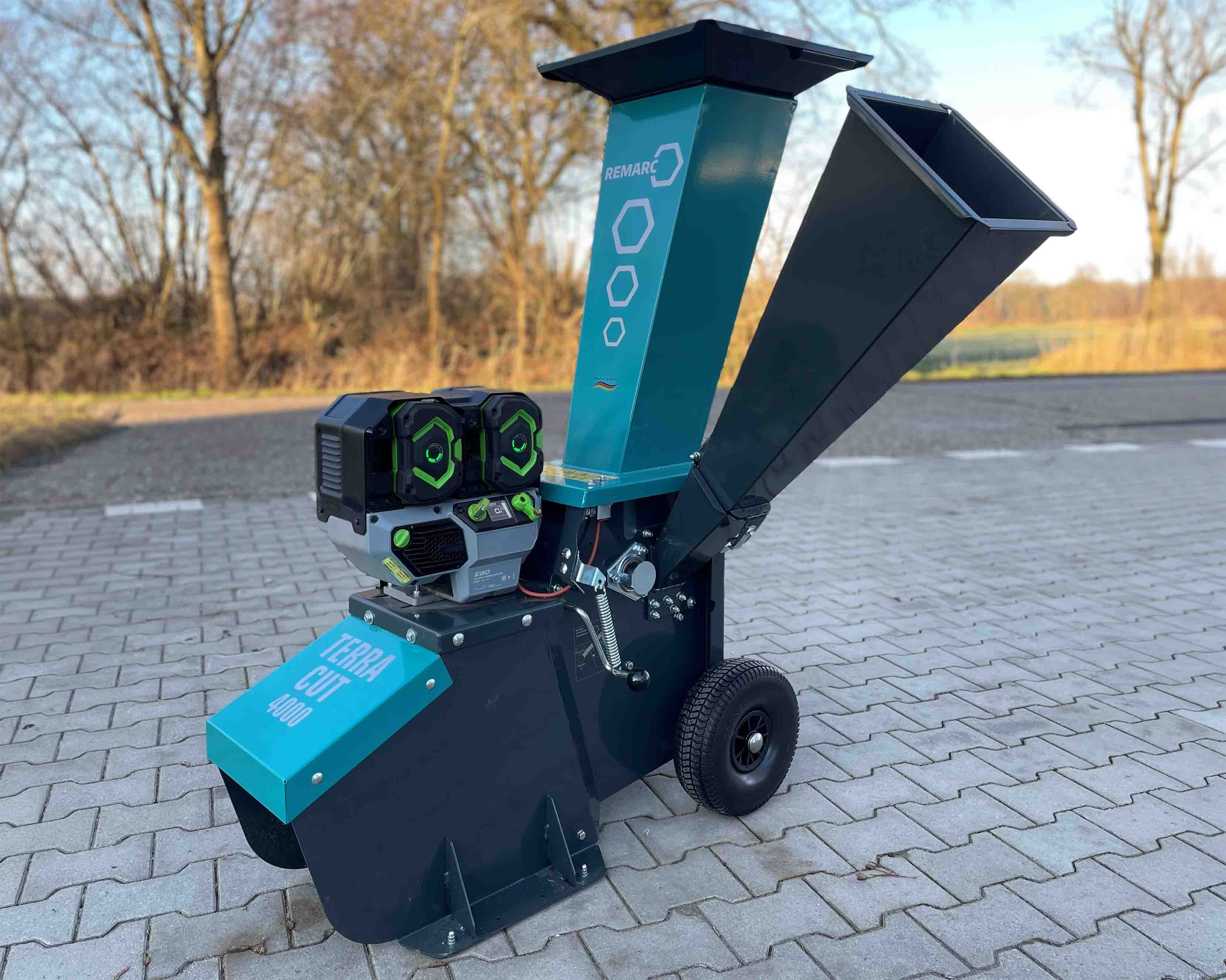 Wessels-Gartengeraete_REMARCTerraCut4000EGO_3